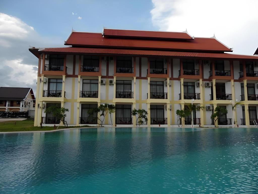 לואנג פרבאנג Xishuangbanna Hotel Managed By Xandria Hotel מראה חיצוני תמונה