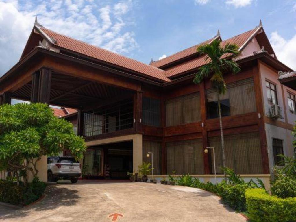 לואנג פרבאנג Xishuangbanna Hotel Managed By Xandria Hotel מראה חיצוני תמונה