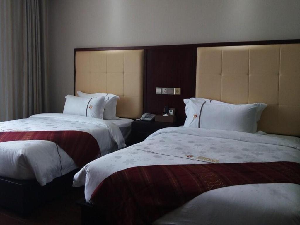 לואנג פרבאנג Xishuangbanna Hotel Managed By Xandria Hotel מראה חיצוני תמונה