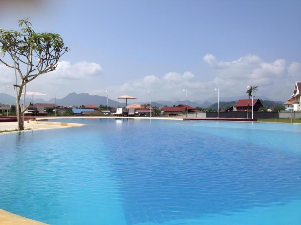 לואנג פרבאנג Xishuangbanna Hotel Managed By Xandria Hotel מראה חיצוני תמונה
